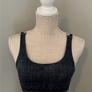 Lululemon Black, Tan and White Sports Bra in Excellent Conditiona